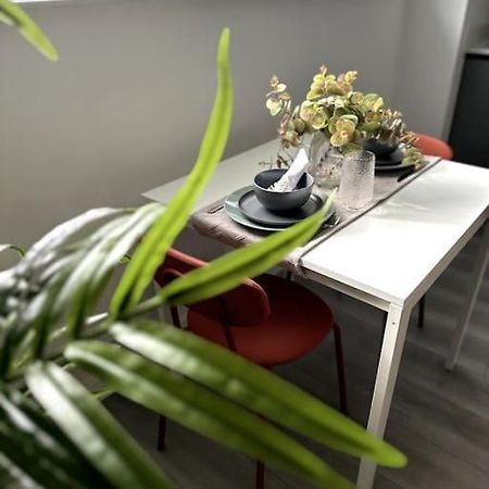 Studio Apartment In Milton Keynes Exterior photo